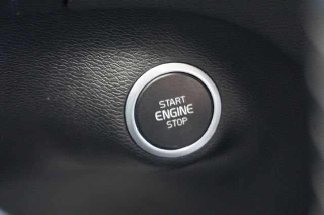 Used 2021 Volvo XC40 T4 Momentum w/ Protection Package Premier FWD image 23