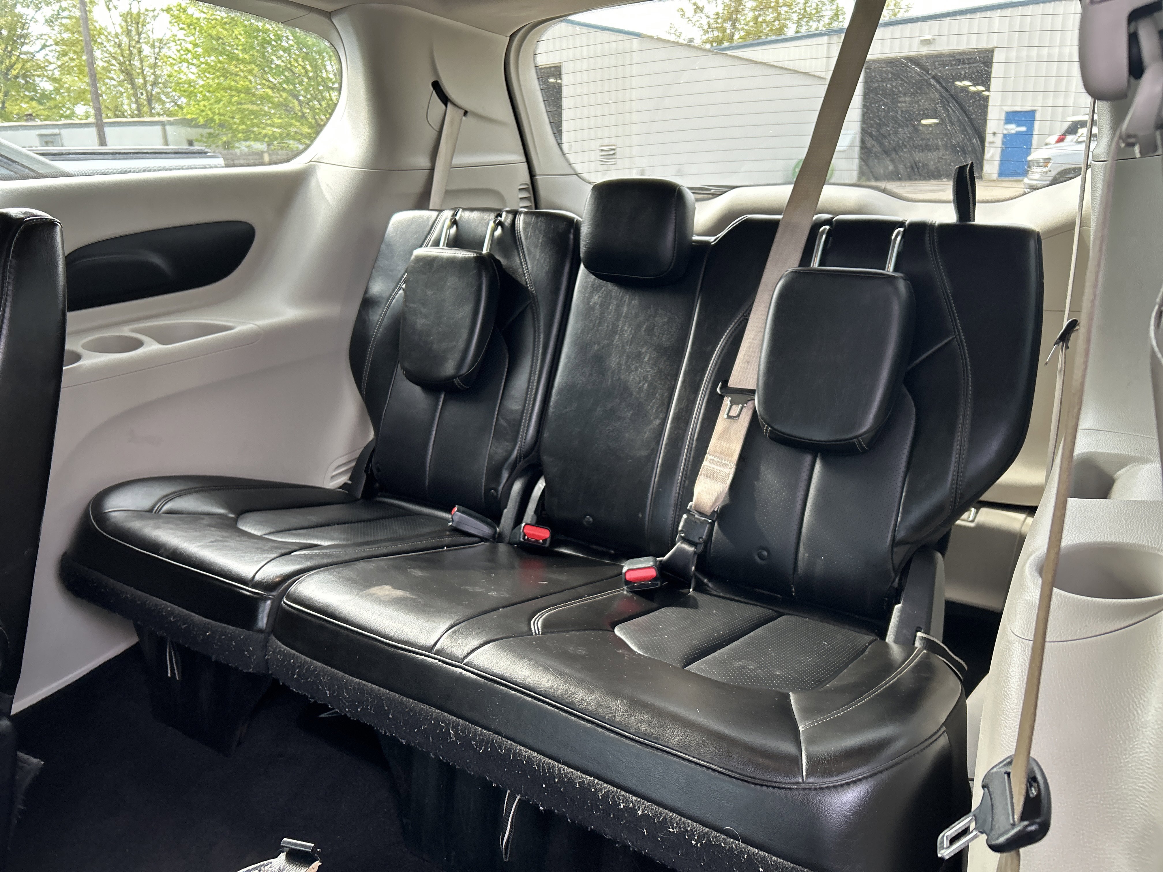 Used 2021 Chrysler Voyager Lxi FWD image 9