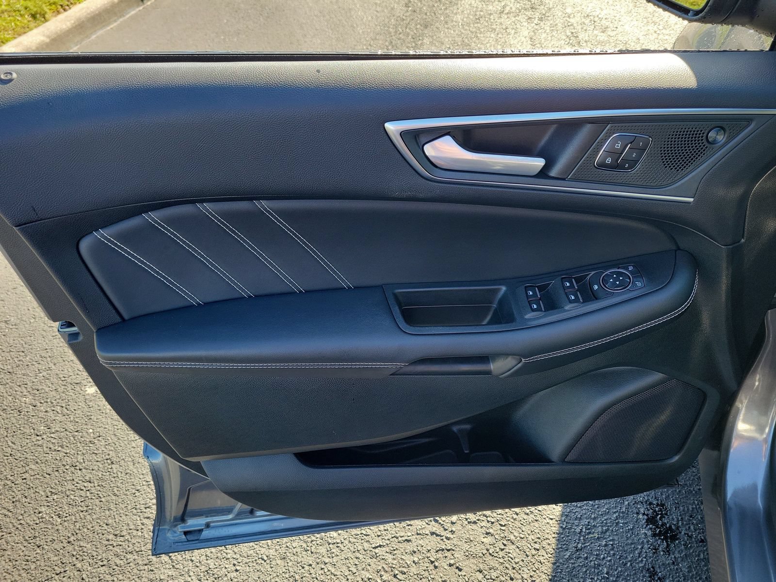 Certified 2024 Ford Edge ST w/ Equipment Group 401A AWD/4WD image 14