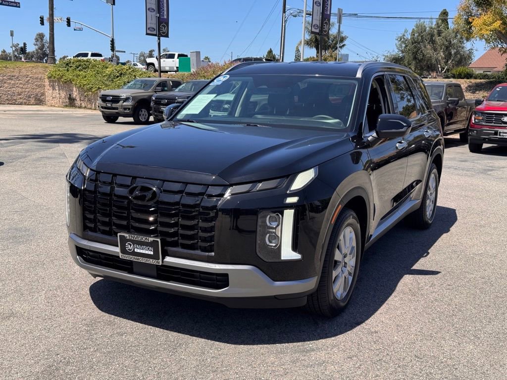 Used 2023 Hyundai Palisade SEL FWD image 7