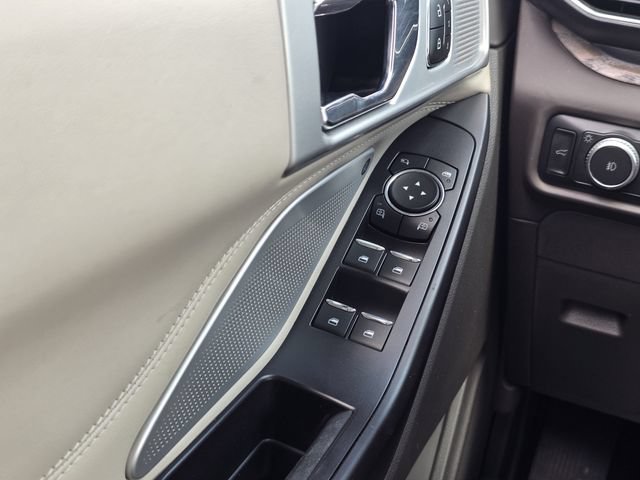Certified 2020 Ford Explorer Platinum w/ Premium Technology Package AWD/4WD image 17