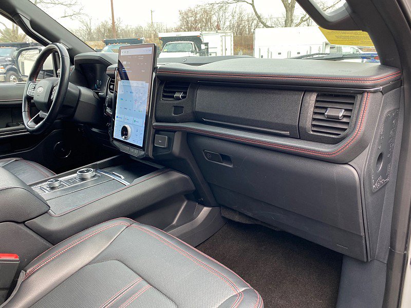 Certified 2023 Ford Expedition Limited image 24