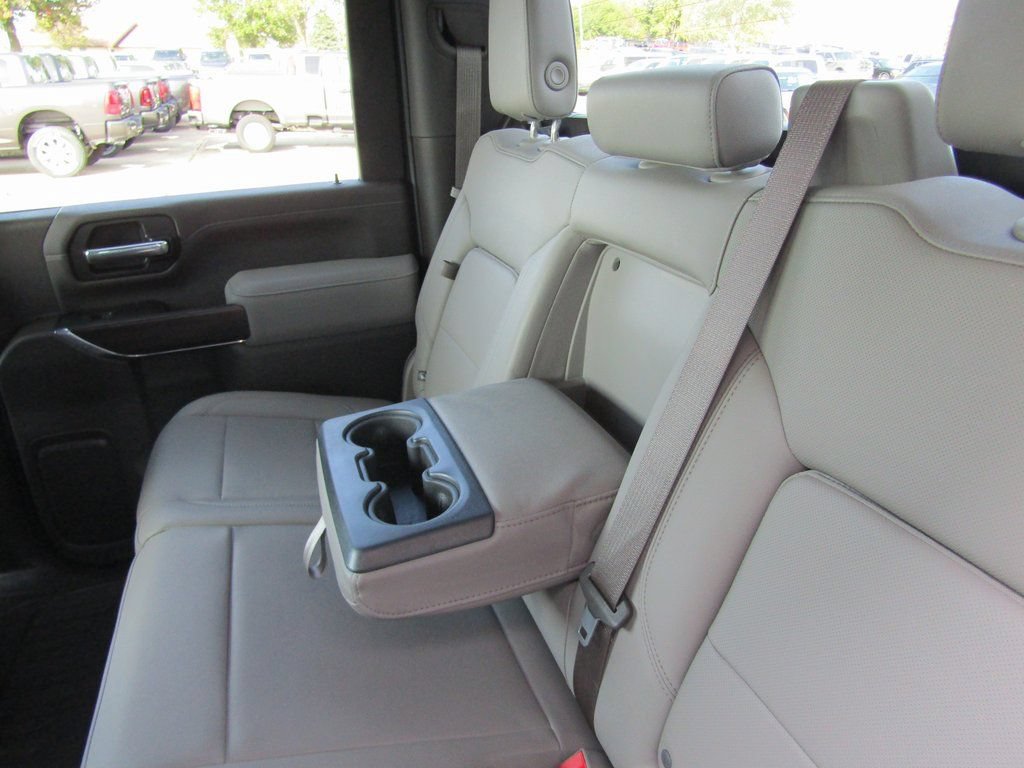 Used 2023 GMC Sierra 2500 SLT AWD/4WD image 32
