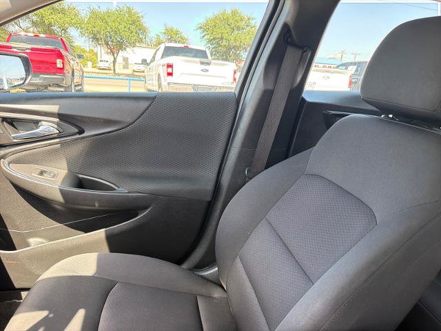Used 2018 Chevrolet Malibu LT FWD image 25
