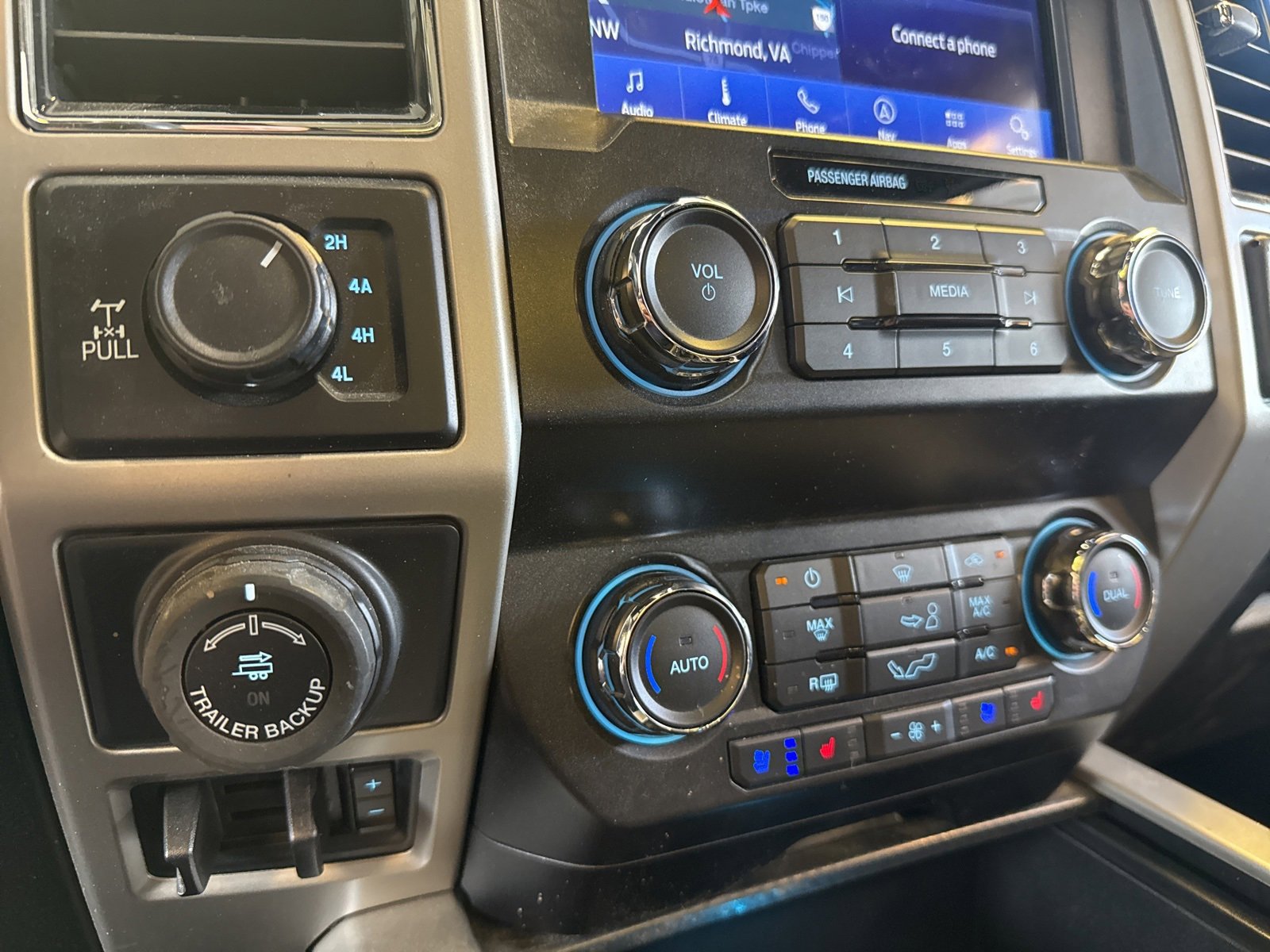 Certified 2019 Ford F150 Lariat image 28