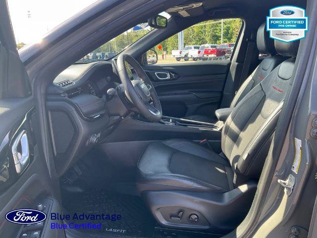 Used 2023 Jeep Compass Trailhawk w/ Trailhawk Convenience Group AWD/4WD image 18