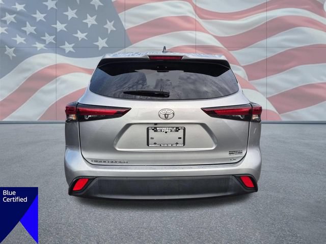 Used 2024 Toyota Highlander LE FWD image 4