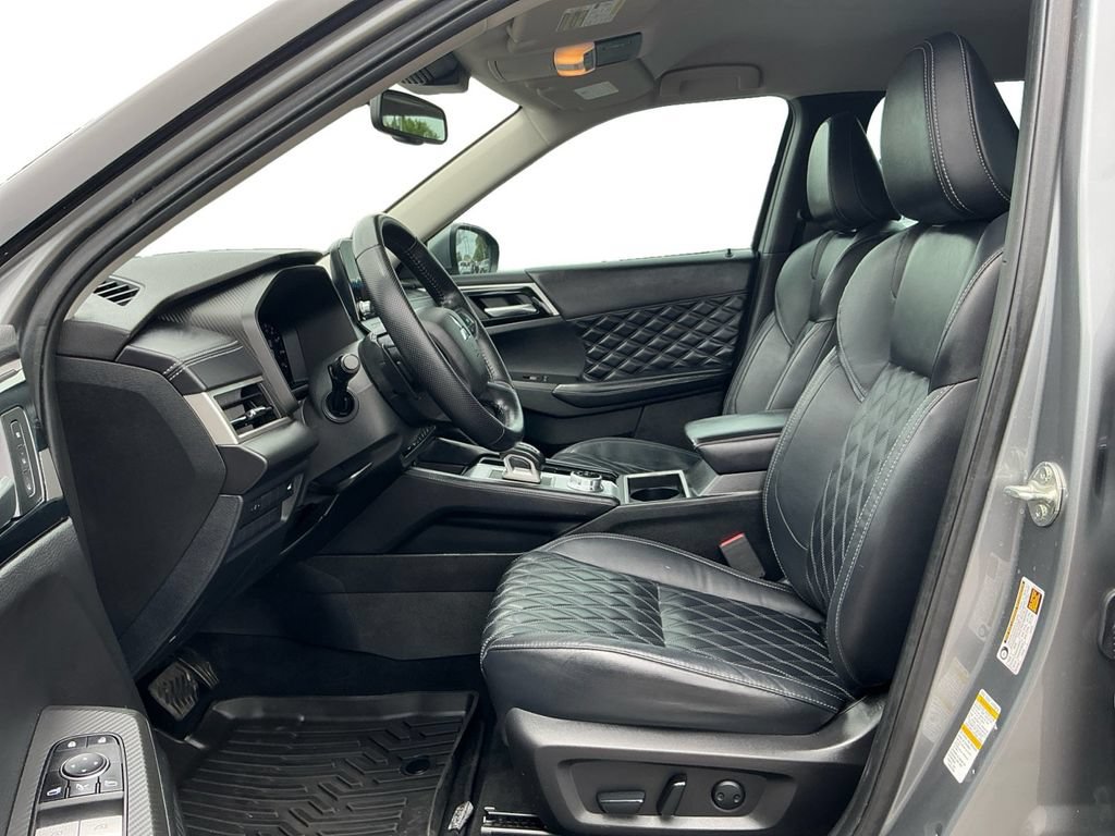 Used 2023 Mitsubishi Outlander SEL FWD image 14