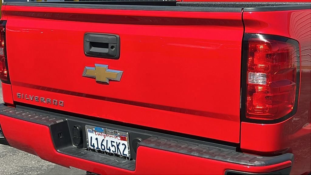 Used 2018 Chevrolet Silverado 1500 Custom w/ Custom Value Package image 8