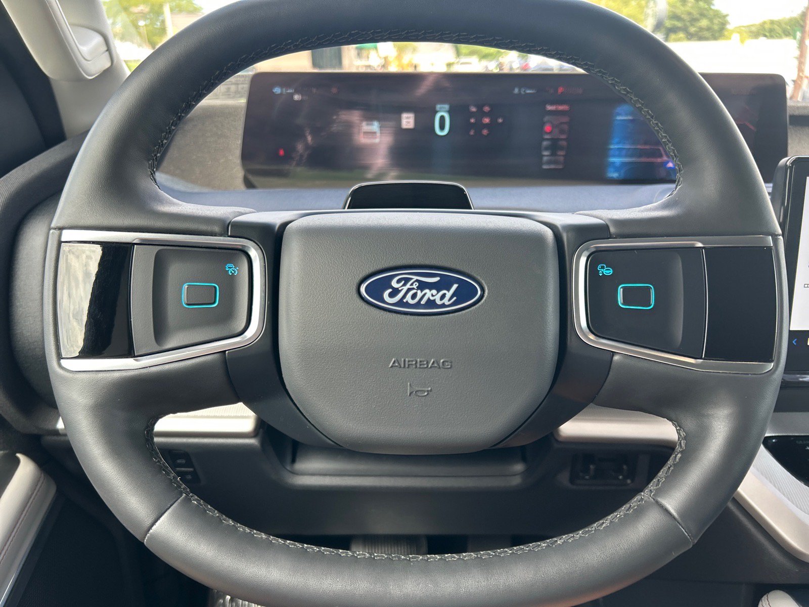 Certified 2025 Ford Expedition Active AWD/4WD image 28