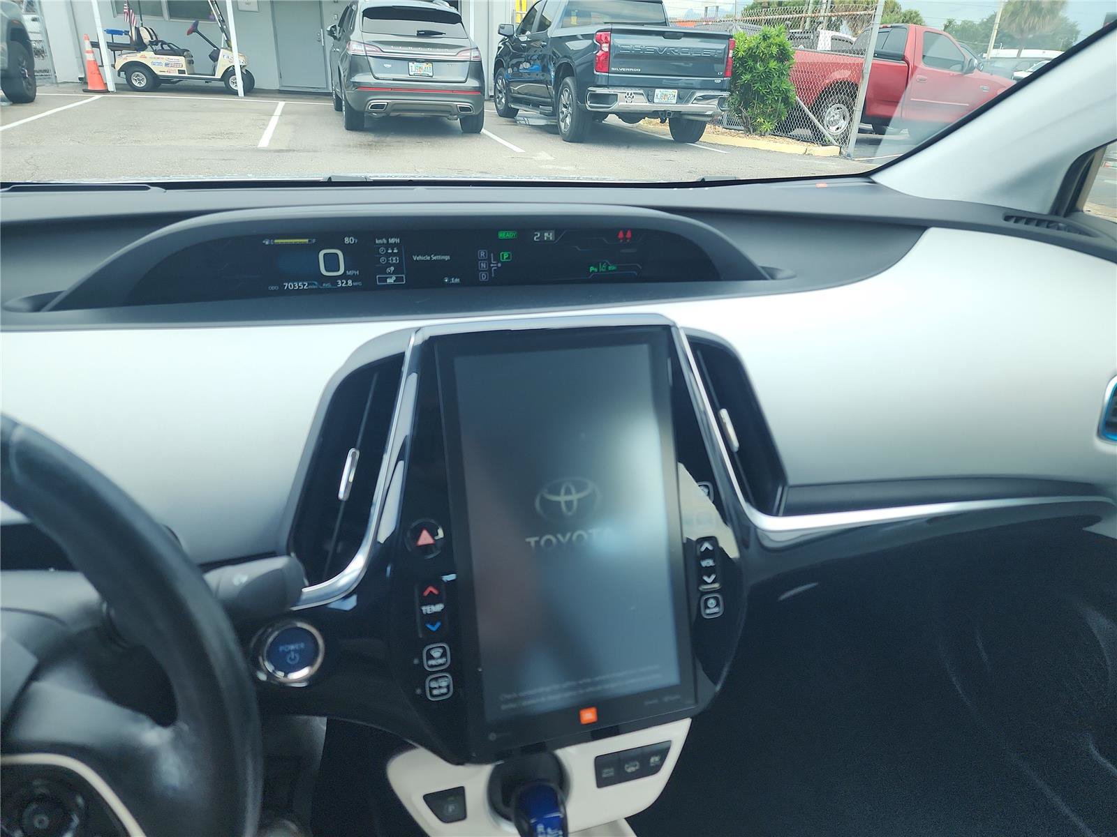 Used 2017 Toyota Prius Prime Advanced FWD image 32
