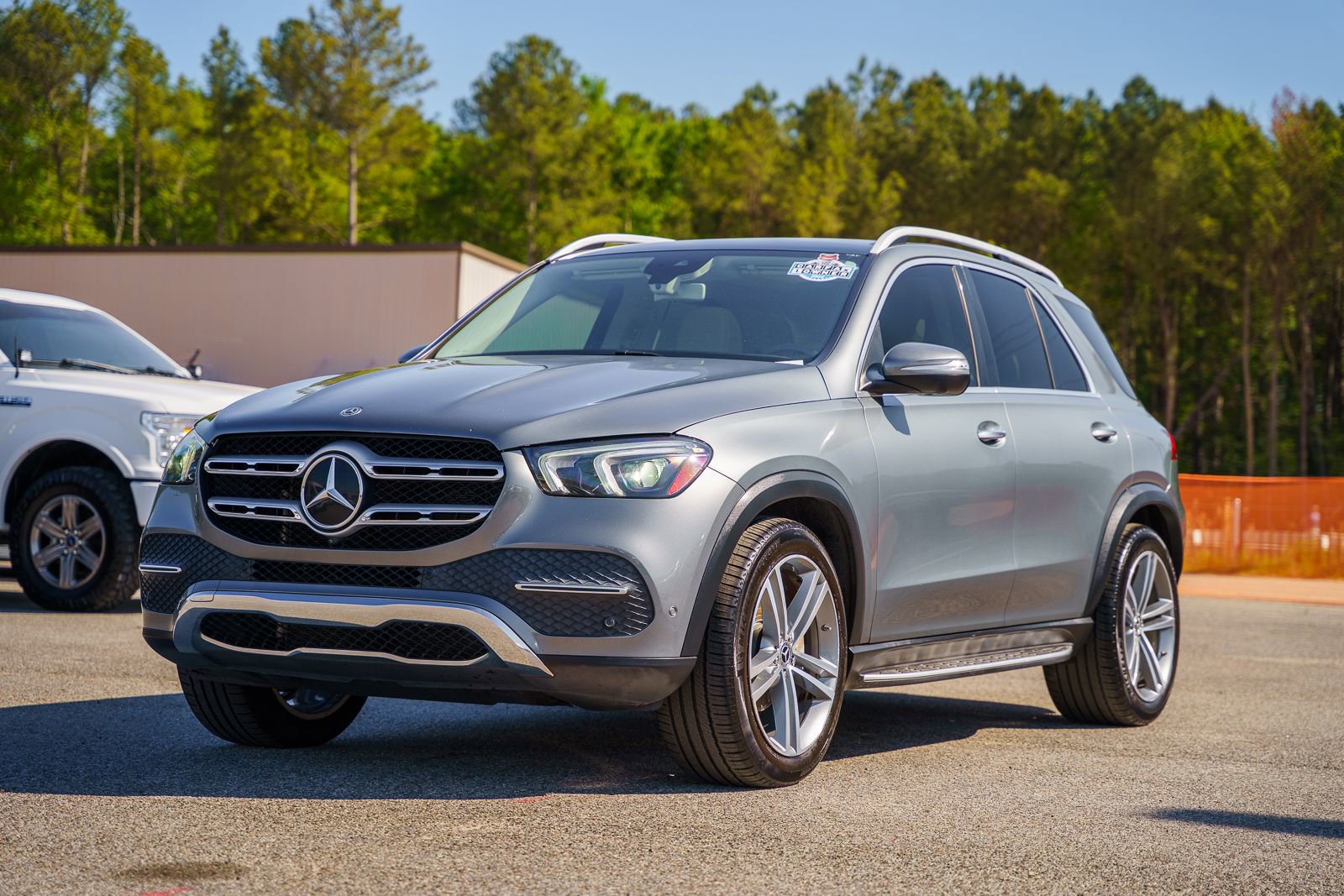 Used 2020 Mercedes-Benz GLE 350 4MATIC image 3