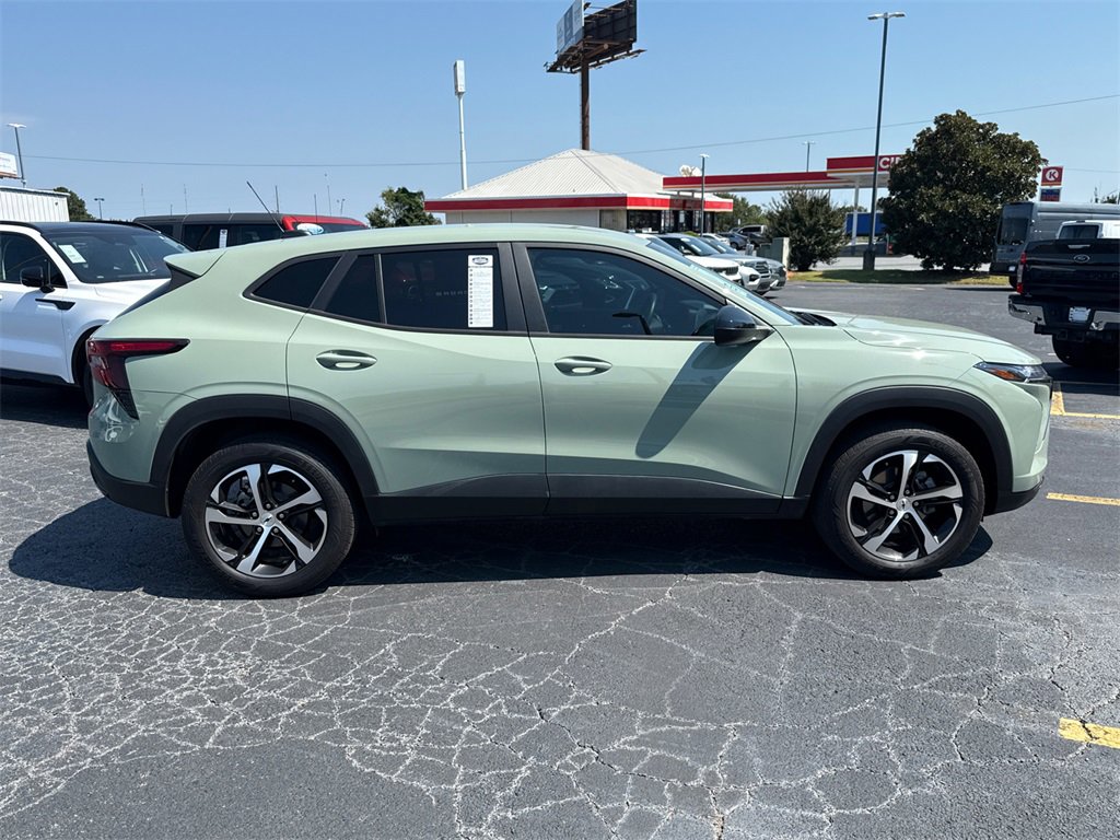 Used 2024 Chevrolet Trax RS w/ Driver Confidence Package video 2