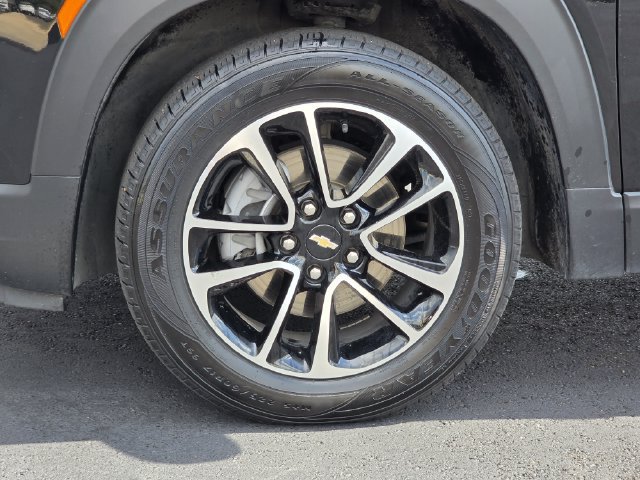 Used 2025 Chevrolet TrailBlazer LT AWD/4WD image 26