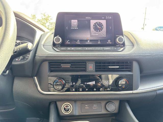 Used 2023 Nissan Rogue SV FWD image 24