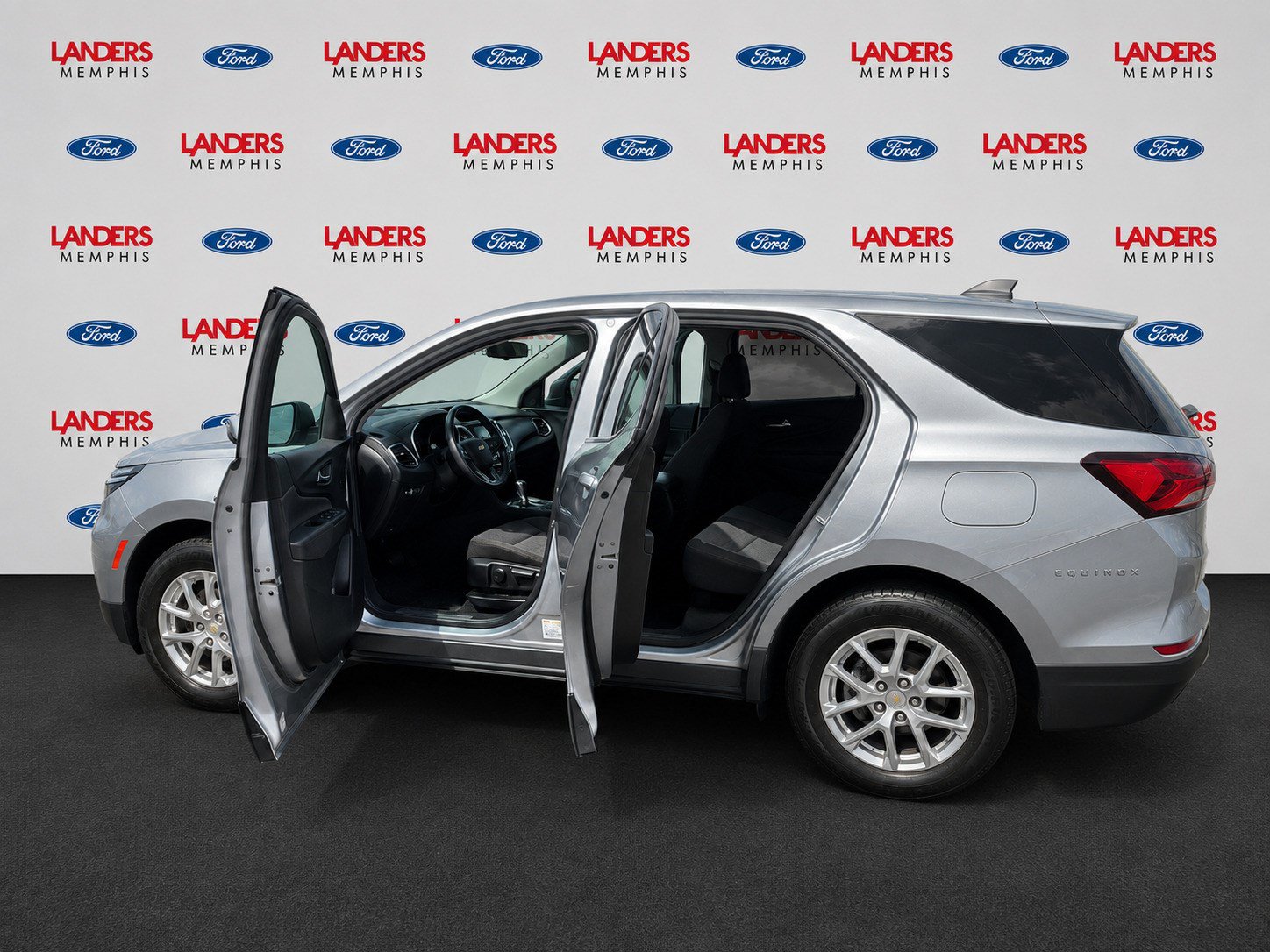 Used 2023 Chevrolet Equinox LT FWD image 24
