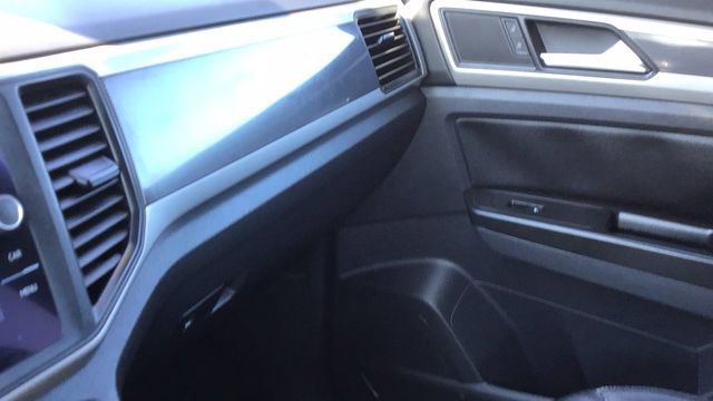 Used 2020 Volkswagen Atlas Cross Sport SE image 27