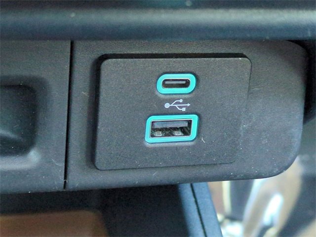 Certified 2022 Ford Maverick Lariat w/ Equipment Group 500A Standard image 22