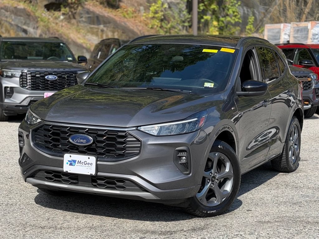 Certified 2023 Ford Escape ST-Line Select w/ Tech Pack #1 AWD/4WD image 1