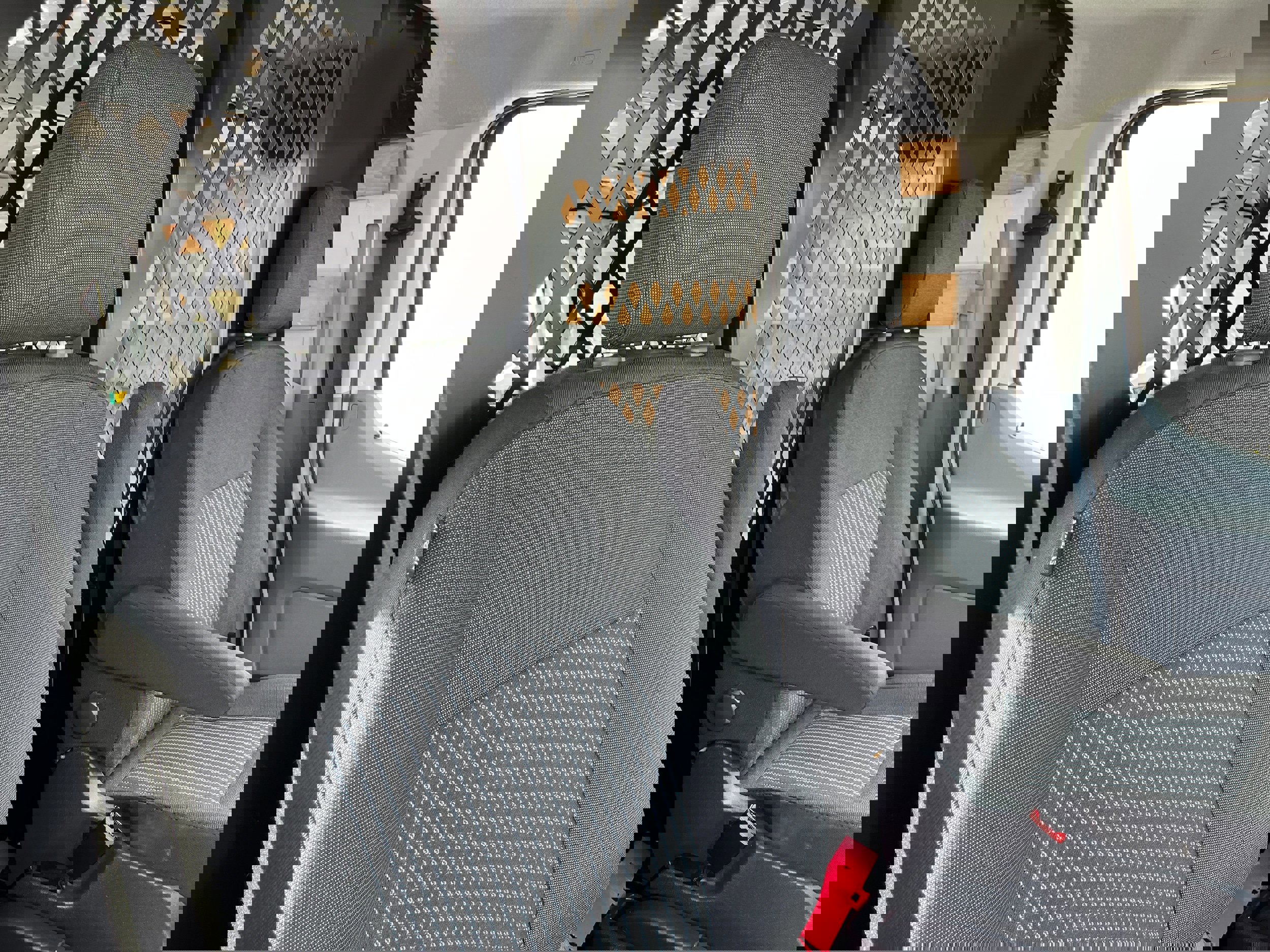 Certified 2019 Ford Transit 250 130 Low Roof w/ Exterior Upgrade Package image 17