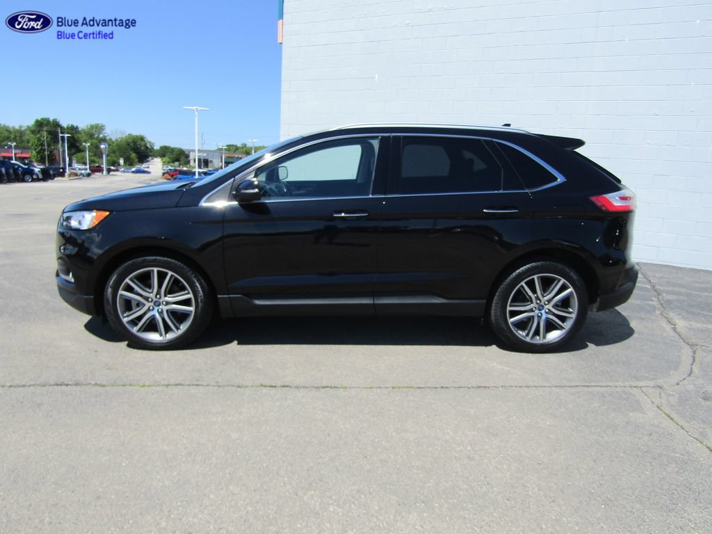 Certified 2019 Ford Edge Titanium w/ Cold Weather Package AWD/4WD image 2