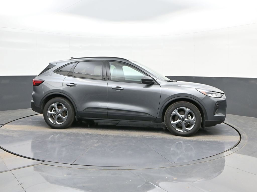 Certified 2025 Ford Escape ST-Line image 26