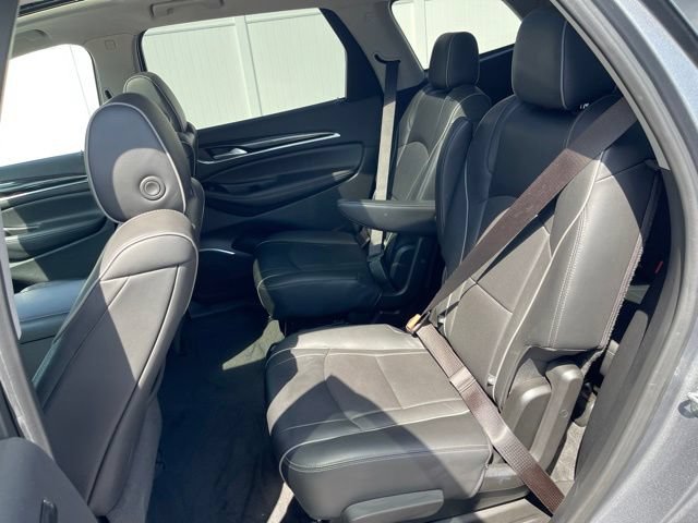 Used 2020 Buick Enclave Avenir w/ Avenir Technology Package FWD image 18