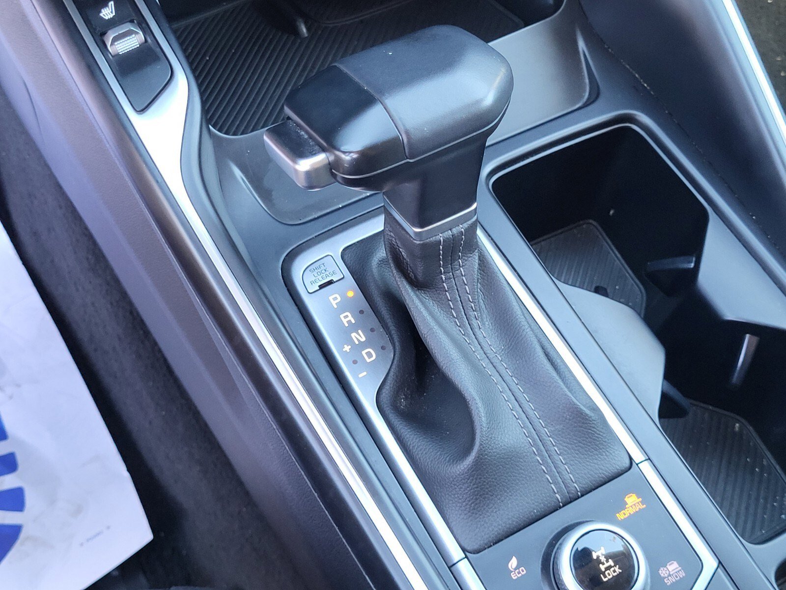 Used 2024 Kia Sorento S image 25