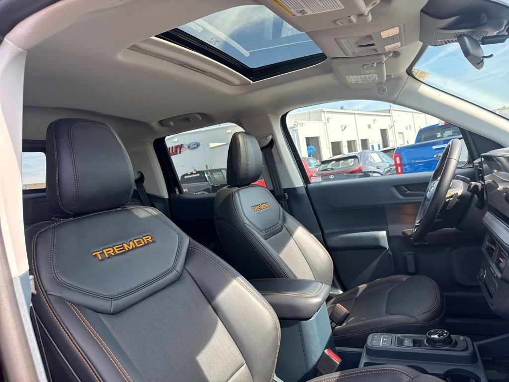 Certified 2025 Ford Maverick Tremor AWD/4WD image 33