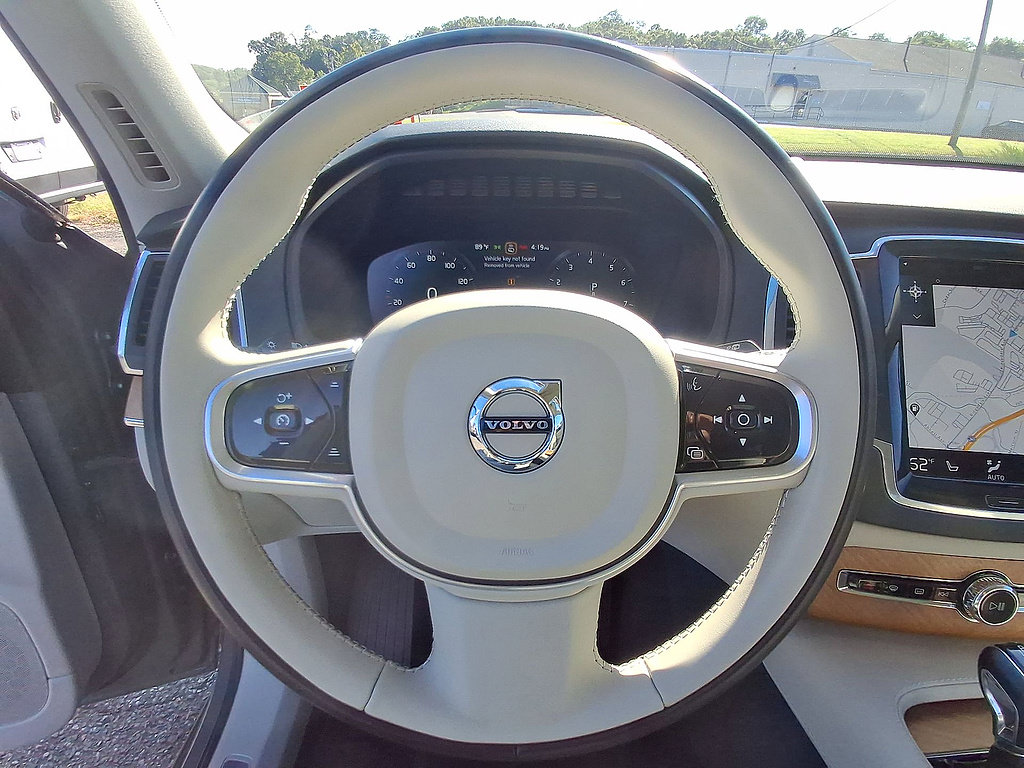 Used 2022 Volvo XC90 T6 Momentum w/ Climate Package AWD/4WD image 22