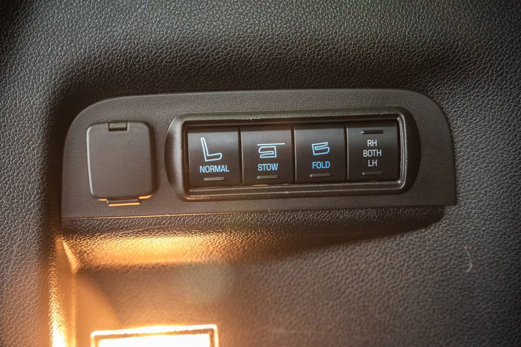 Certified 2018 Ford Explorer Limited AWD/4WD image 12