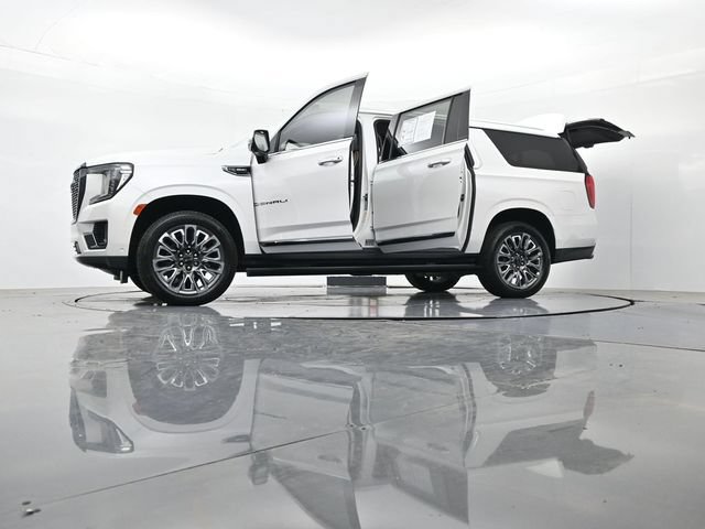 Used 2023 GMC Yukon XL Denali Ultimate AWD/4WD image 62