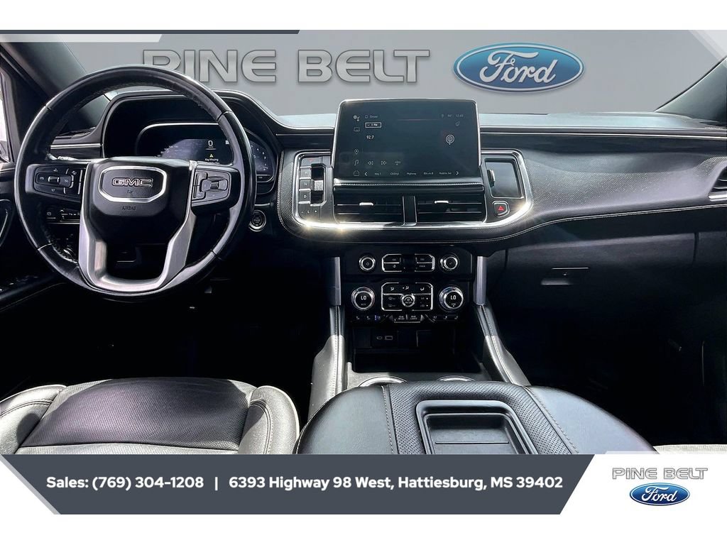 Used 2023 GMC Yukon XL SLT AWD/4WD image 13