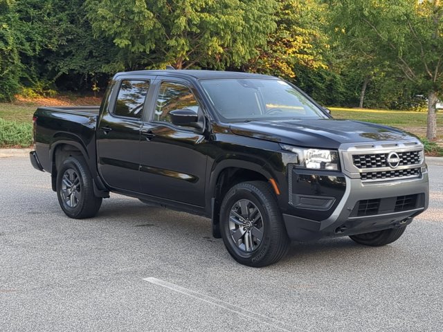 Used 2025 Nissan Frontier SV AWD/4WD image 2