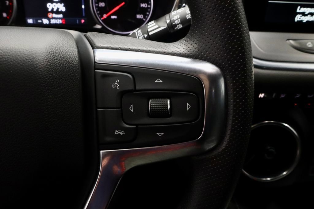 Used 2025 Chevrolet Blazer LT image 31