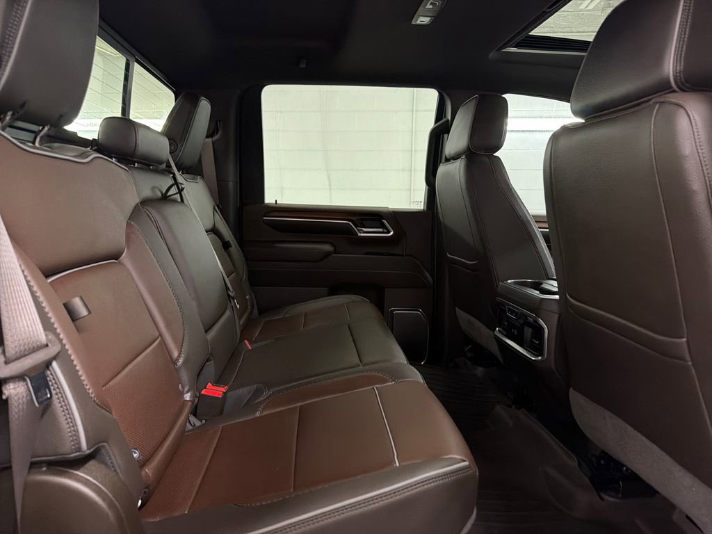 Used 2024 GMC Sierra 3500 Denali w/ Denali Reserve Package AWD/4WD image 31