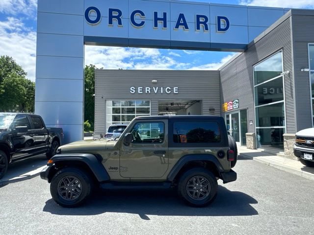 Used 2026 Jeep Wrangler Sport AWD/4WD image 2