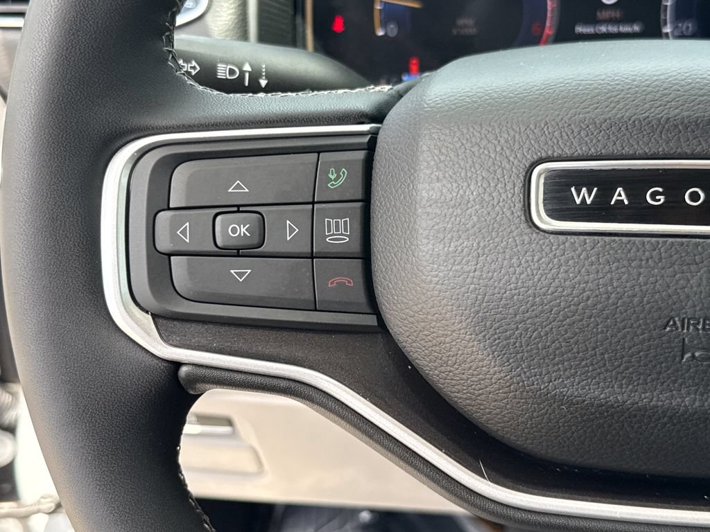 Used 2024 Jeep Wagoneer 4WD image 16