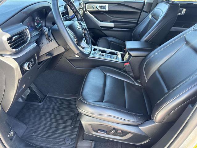 Certified 2022 Ford Explorer XLT w/ Equipment Group 202A AWD/4WD image 14