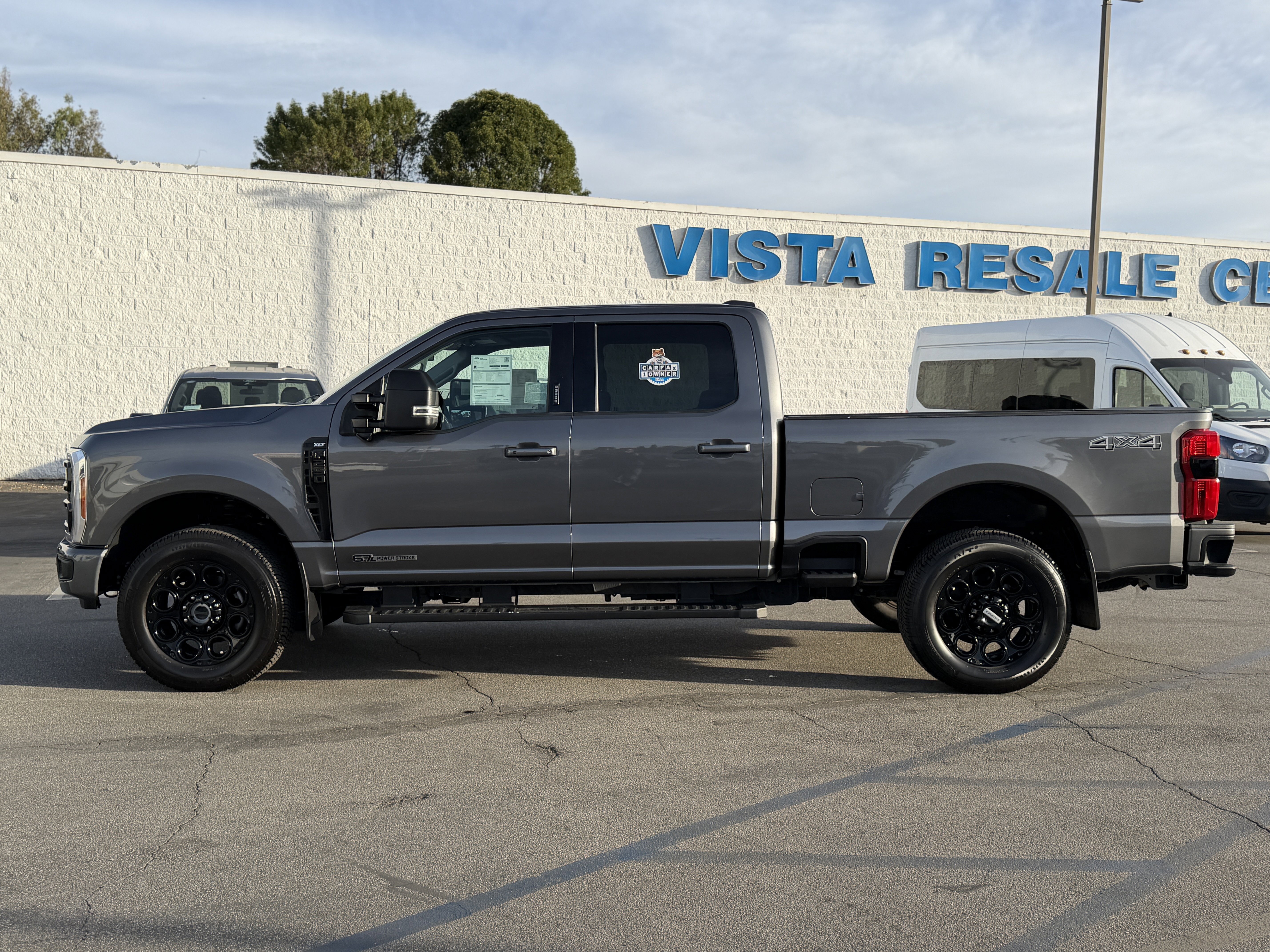 Certified 2023 Ford F250 XLT w/ Black Appearance Package image 4