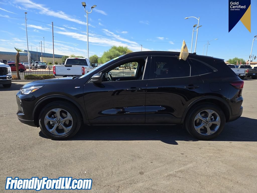 Certified 2025 Ford Escape ST-Line AWD/4WD image 3