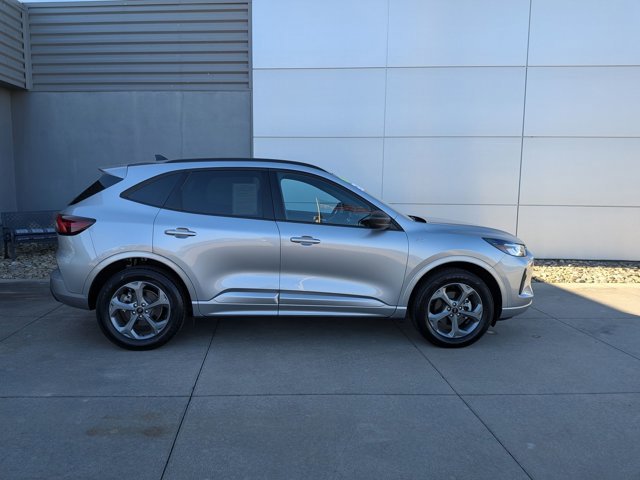 Certified 2023 Ford Escape ST-Line image 3