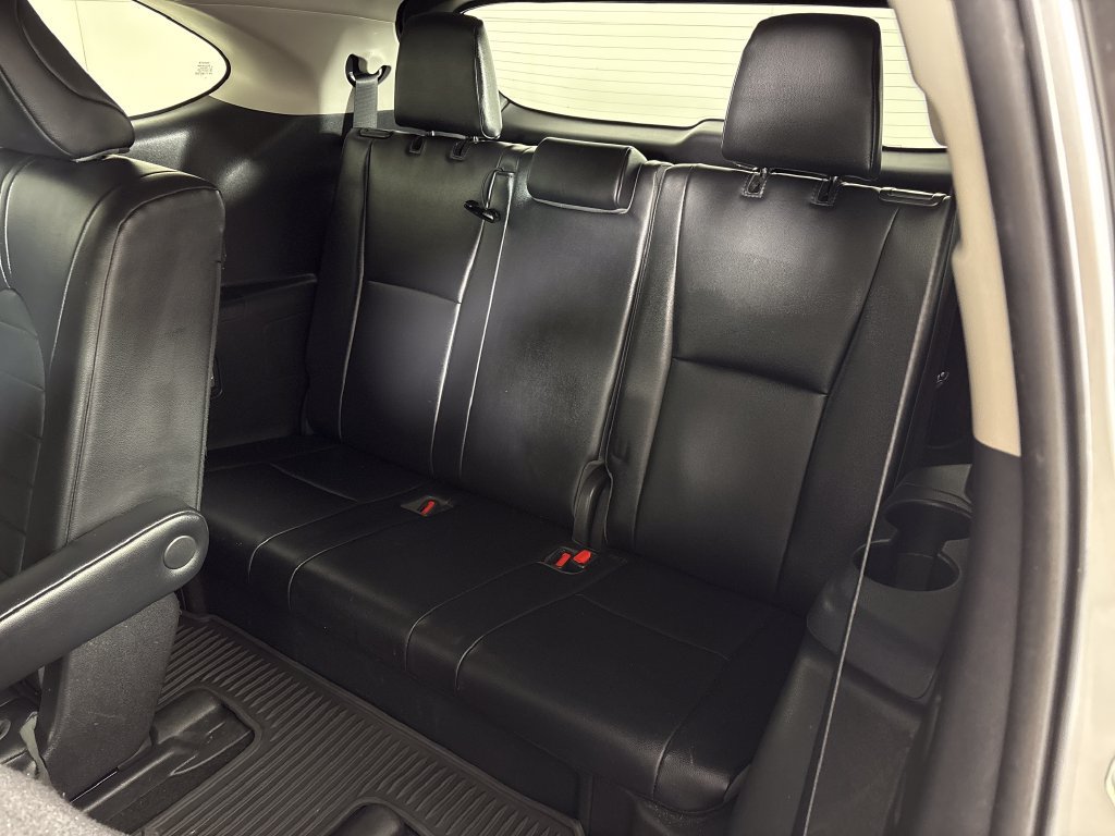 Used 2023 Toyota Highlander XLE FWD image 30
