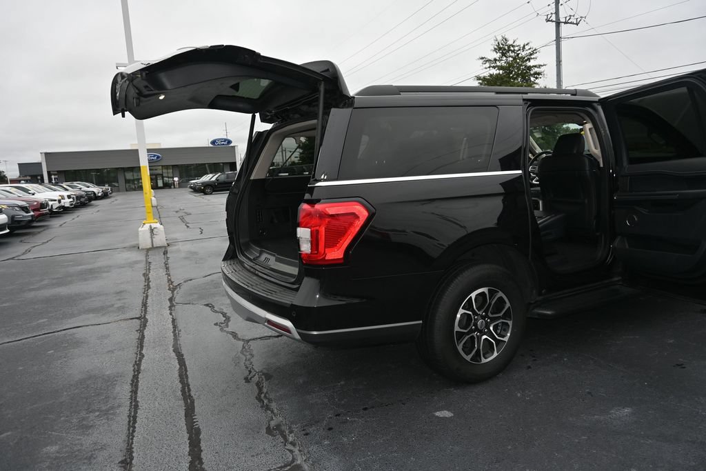 Certified 2024 Ford Expedition Max XLT RWD image 4