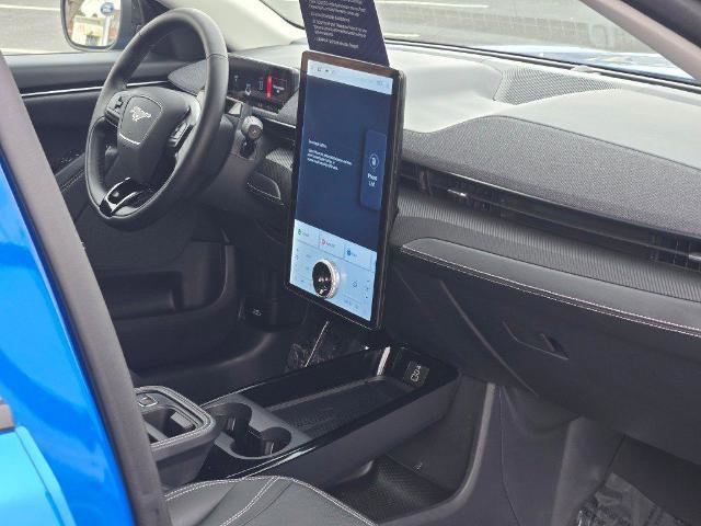 Certified 2025 Ford Mustang Mach-E Premium AWD/4WD image 9