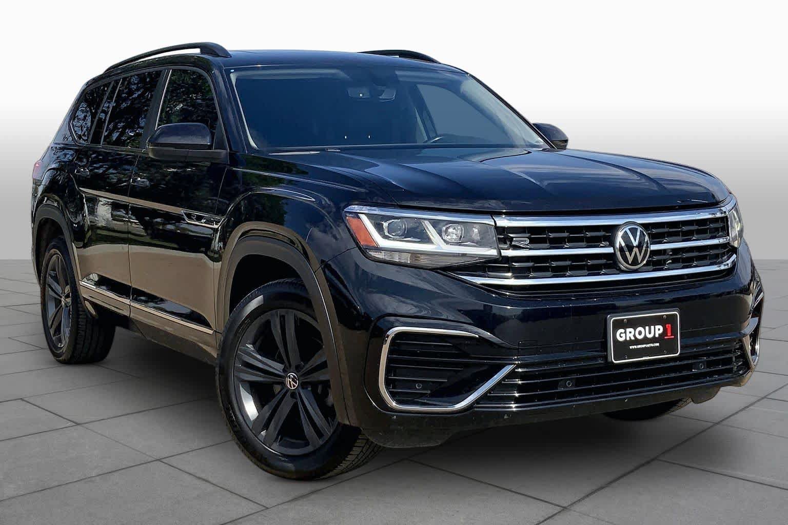 Used 2021 Volkswagen Atlas SE w/ Panoramic Sunroof Package FWD image 3