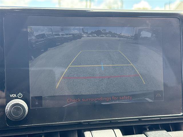 Used 2024 Toyota RAV4 LE FWD image 8
