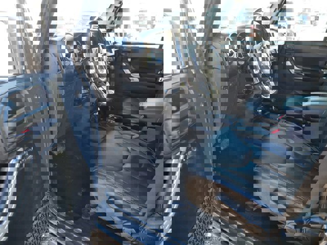 Used 2017 Jeep Wrangler Unlimited Rubicon w/ Connectivity Group image 12