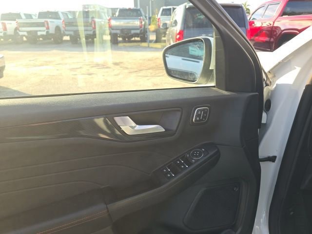 Certified 2024 Ford Escape ST-Line Select w/ Tech Pack #2 image 8