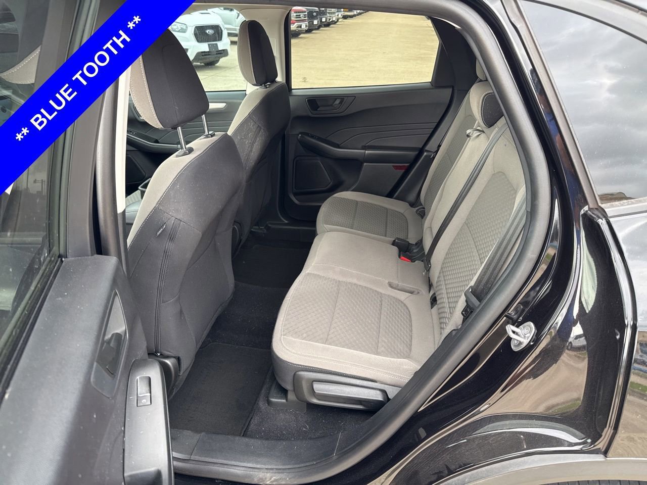 Certified 2022 Ford Escape SE w/ SE Sport Appearance Package image 11